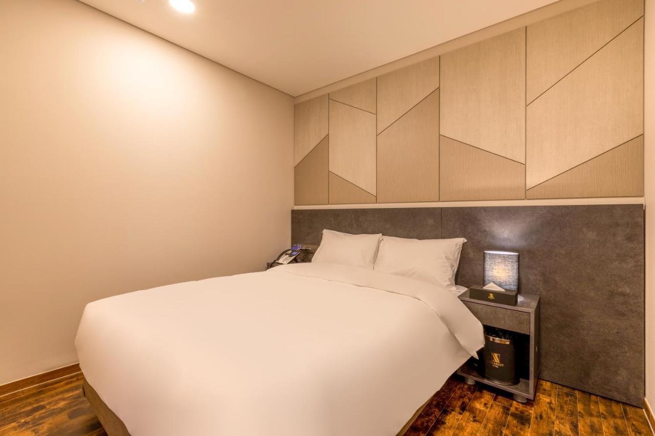 Urban-Est Hotel Goyang Exterior photo