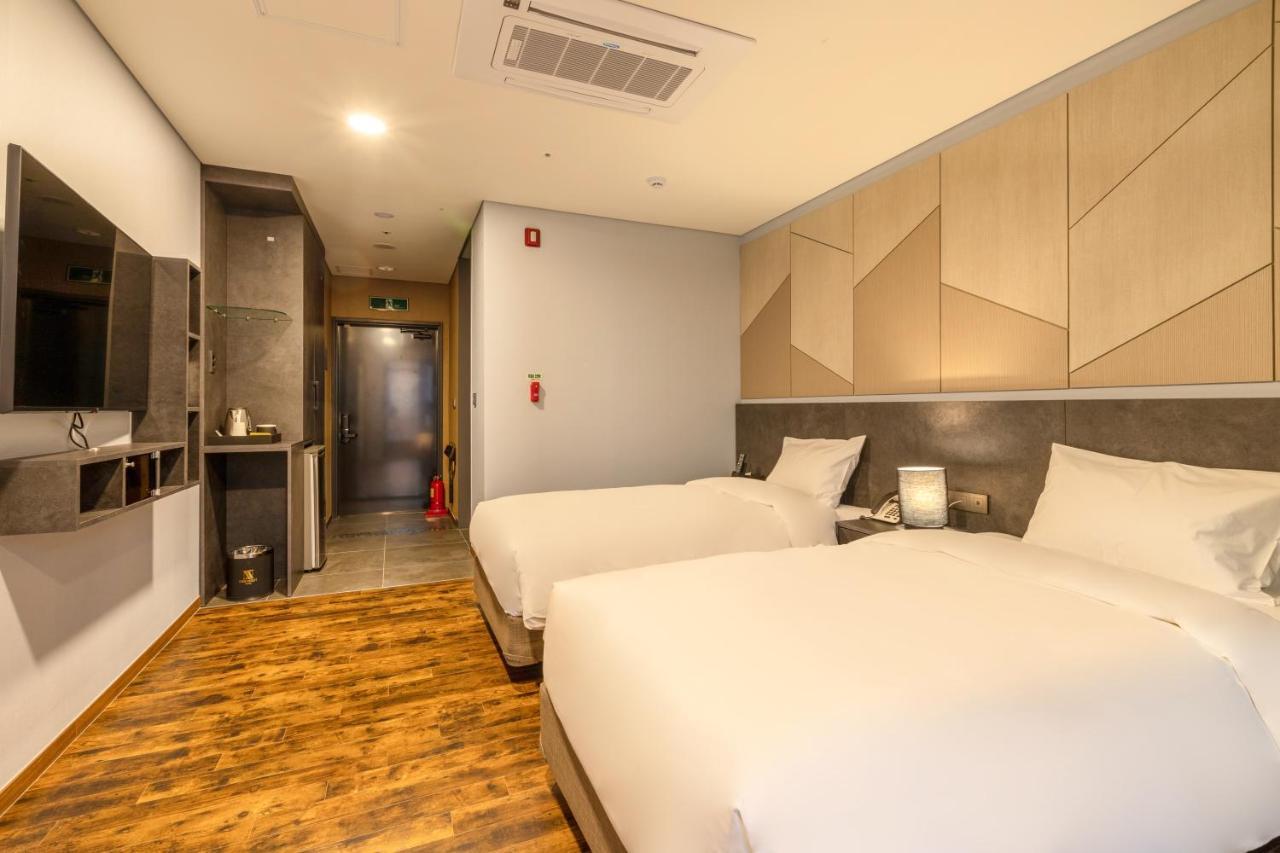 Urban-Est Hotel Goyang Exterior photo