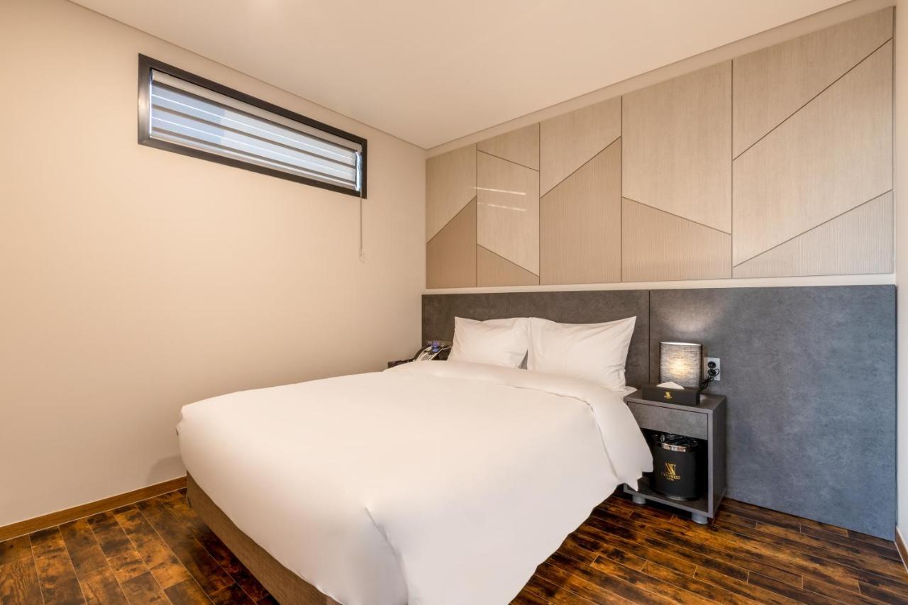 Urban-Est Hotel Goyang Exterior photo